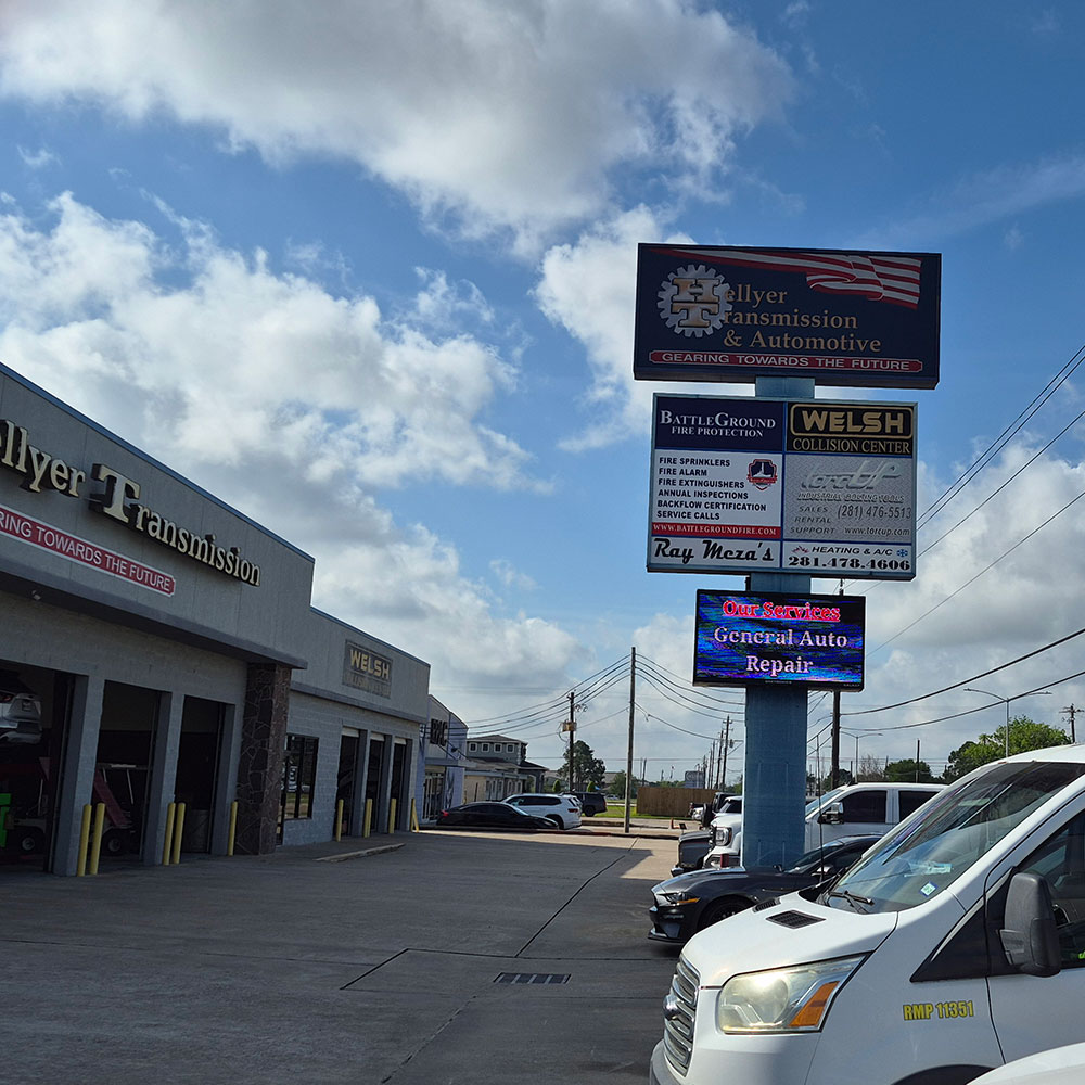 Hellyer Transmission & Automotive Street Sign